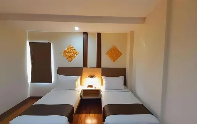 Deluxe, Twin Beds, Sub City Hotel 4/4