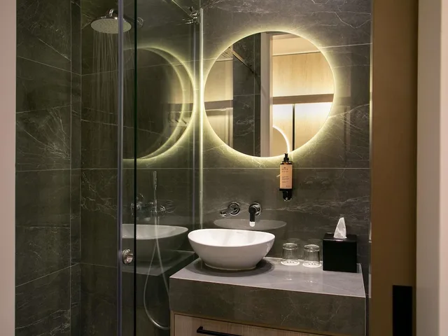 Classic, Convertible Double Bed, Balcony، Mercure Larnaca Finikoudes Beach 9/10