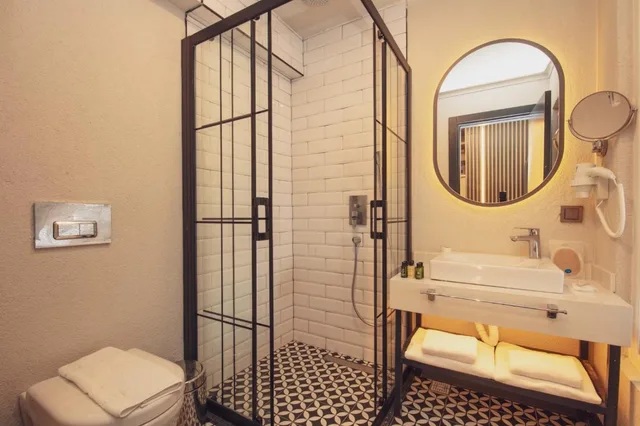 غرفة سوبيريور بسرير مزدوج أو سريرين منفصلين بإطلالة على البحر، Morina Deluxe Hotel 3/3
