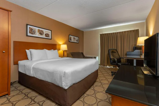 Upgrade, Queen Bed، Comfort Inn Drummondville 2/7