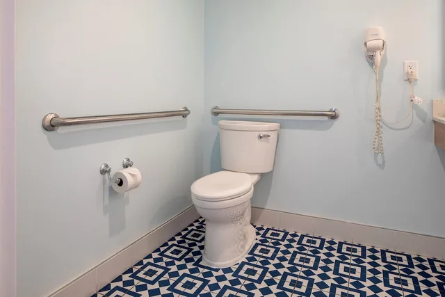 جناح بسريرين كوين بإطلالة على المسبح بغرفتي نوم لذوي الإعاقة، Universal's Endless Summer Resort - Dockside Inn and Suites 5/6