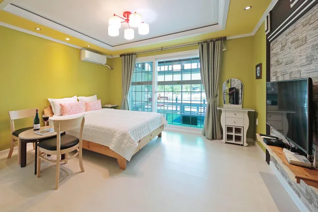 غرفة في الملحق، Gyeongju Yejeon Pension 2/3