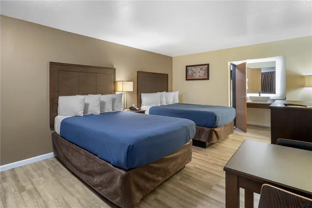 Room, 2 Queen Beds, SureStay Hotel By Best Western Williams 3/10