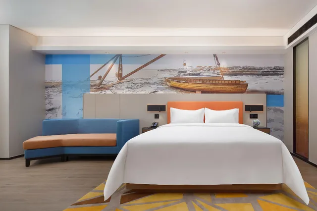 غرفة سوبيريور بسرير كينج، Hampton by Hilton Qionghai Railway Station 1/1
