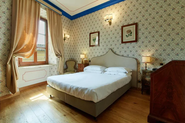 Room, Double or Twin Bed, with View, Hotel Hermitage 5/10