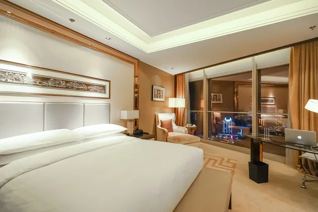 Room, King Bed, Changzhou Marriott Hotel 1/9