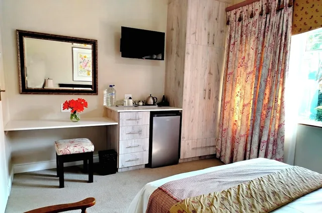 غرفة أساسية بسرير مزدوج، Royal Ridge Guest House and Apartments 2/4
