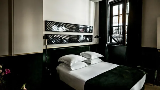 Room, Double Bed, Ground Floor, Monsieur George-Champs Elysees 2/2