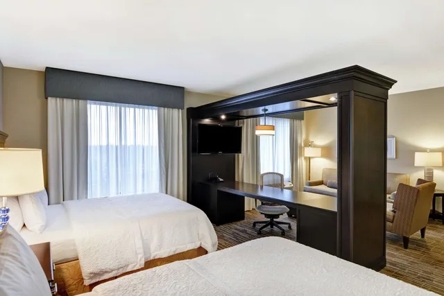 جناح استوديو بسريرين كوين مع أريكة بمطبخ صغير، Hampton Inn & Suites Denver/Airport-Gateway Park 6/10