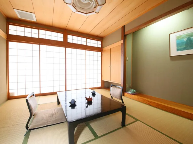 غرفة يابانية بفرشتي فوتون بحمام مشترك، Togura kamiyamada Onsen Ogiwarakan 1/1