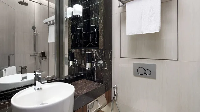 غرفة قياسية بسرير كوين بإطلالة على الجبل في الطابق العلوي، Holiday Inn Express Singapore Clarke Quay 8/9