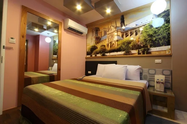 Euro Suite, Queen Bed، Eurotel Angeles 3/3