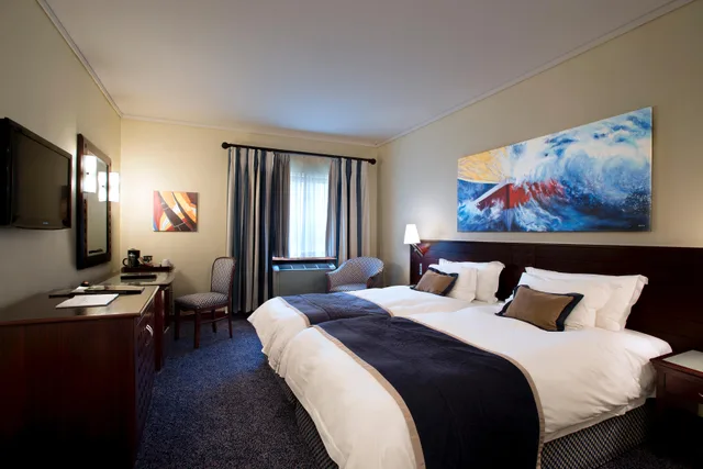 Standard, Double or Twin Bed, The Commodore Hotel 1/2