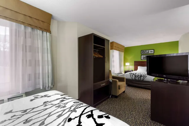Standard, 2 Queen Beds, Sleep Inn & Suites Omaha Airport 2/4