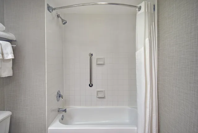 Specialty، Holiday Inn Express and Suites Cincinnati Riverfront, an IHG Hotel 3/4