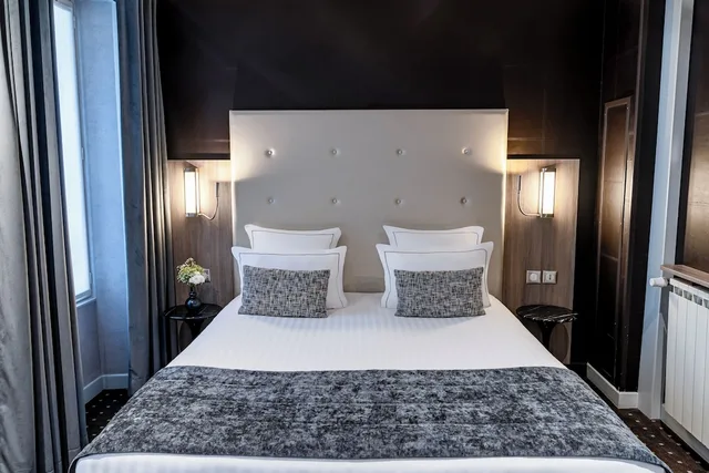 غرفة سوبيريور بسرير كوين، Hotel de la Paix Tour Eiffel 3/5