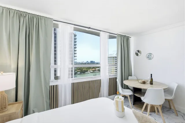 City, Quadruple, Double Bed, Sofa، Girasole Apartments 8/10
