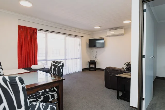 شقة بسرير مزدوج وسرير فردي بغرفة نوم واحدة، Palm City Motor Inn 2/5