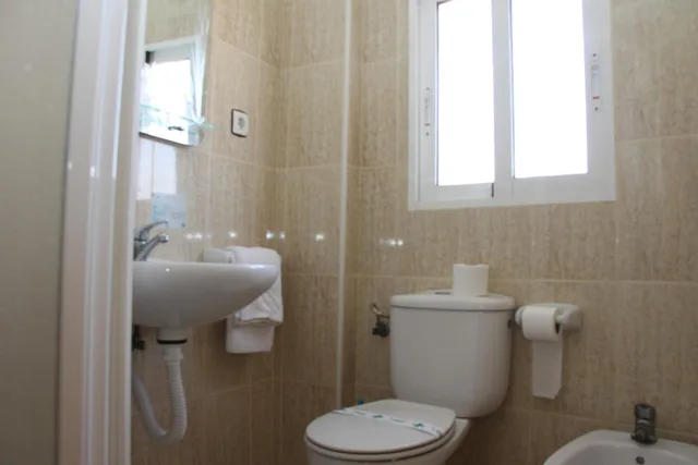 غرفة ثلاثية، Trabuco Hotel 5/6