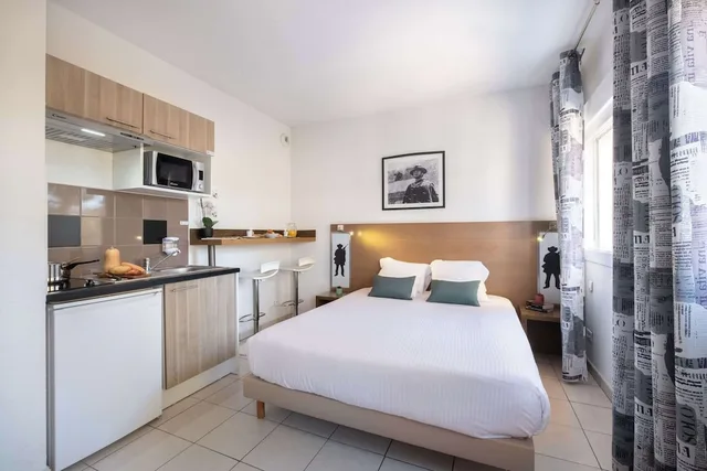 غرفة بسرير كوين، Comfort Aparthotel Antibes Le Maestria 1/6