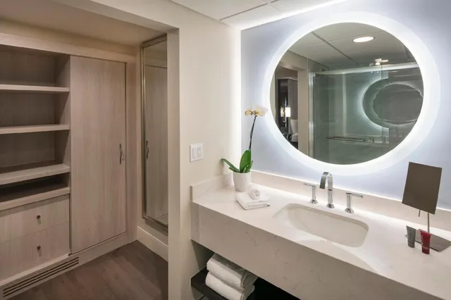 1 Bedroom, Suite, 2 Double Beds, Sofa, Irvine Marriott 3/3