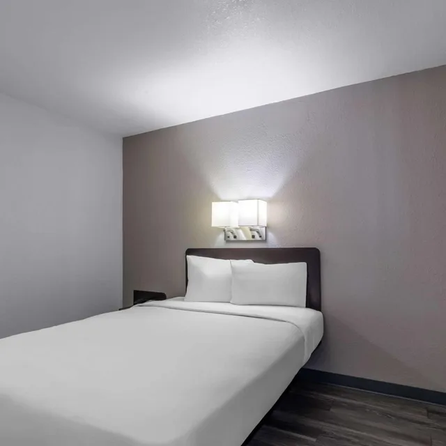 غرفة بسرير مزدوج لذوي الإعاقة، Motel6 Elizabethtown, KY 4/10