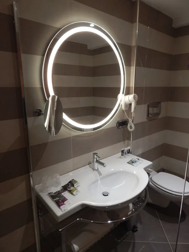 Superior, Double Bed, Mercure Rome Leonardo Da Vinci Airport 9/10