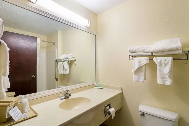 جناح بسريرين مزدوجين، Quality Inn & Suites Harvey - Chicago Southland 3/3