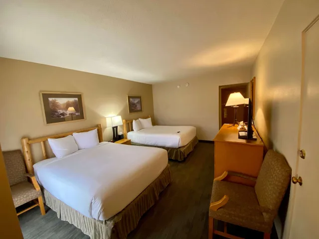غرفة بسريرين كوين لذوي الإعاقة، Best Western Sheridan Center 3/6
