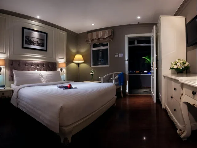 Premier, Queen Bed, Lobby View، Silverland Jolie Hotel Spa 6/8