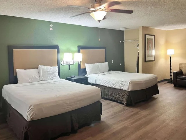 غرفة بسريرين كوين بمطبخ، Studio6 Memphis, TN – East Memphis 5/10