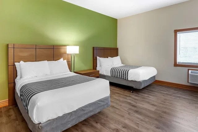 غرفة قياسية بسريرين مزدوجين لذوي الإعاقة، Best Western Kincardine 1/2
