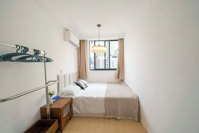 Go, Basic, Apartment, 2 Double Beds, Electronic Cigarette Only، Book and Bed-People's Square 3/10