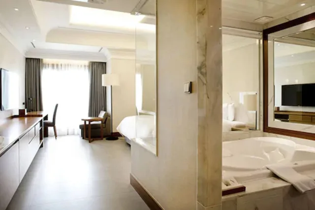غرفة بريميير بسرير كينج بإطلالة على المتنزه، Pine Grove Hotel 9/9