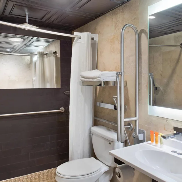 Preferred, Guest Room, King Bed, Hotel Duval Autograph Collection 9/10