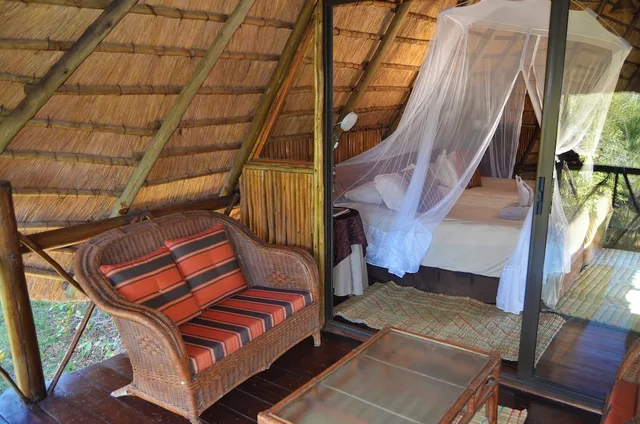 Tree House, King Bed, 3 Beds, Pezulu Tree House Lodge 1/1