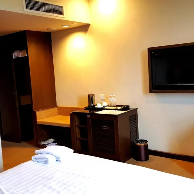 غرفة بريميير بسرير كينج، Lintas View Hotel 5/6