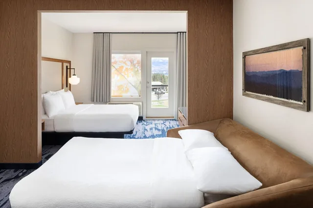 جناح بسريرين كوين بغرفة نوم واحدة، Fairfield Inn & Suites West Kelowna 2/4