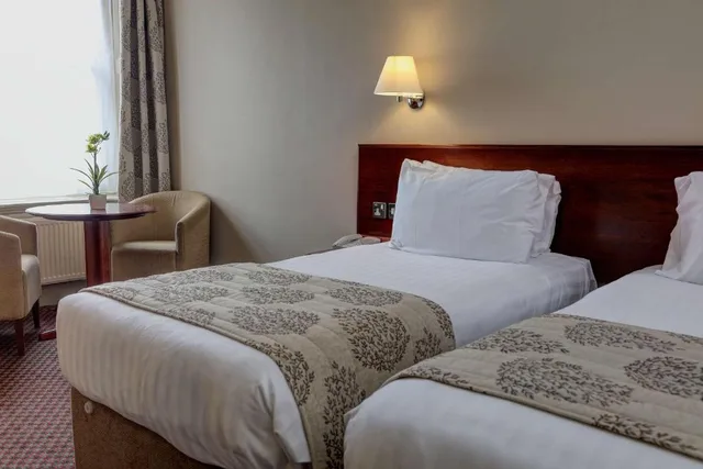 غرفة قياسية بسريرين منفصلين، Midland Hotel Bradford 7/8