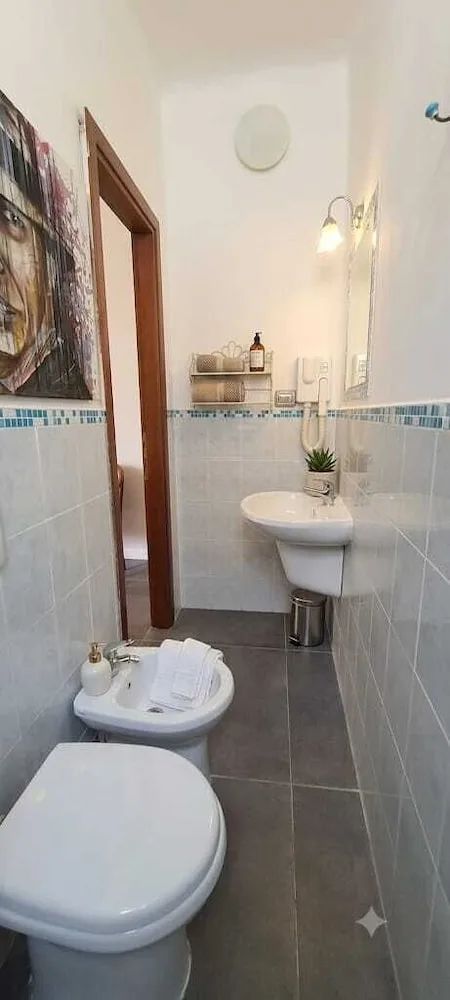 غرفة ثلاثية بسريرين منفصلين وسرير بطابقين، Hotel Avalon 5/8