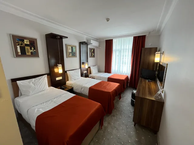 غرفة كلاسيكية ثلاثية بسرير فردي، Topkapi Hotel 1/5