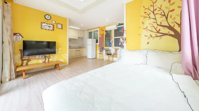 غرفة أساسية بسرير مزدوج بغرفة نوم واحدة، Tongyeong Blue House Pension 4/7