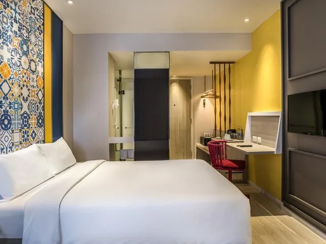 Standard Room With 1 Double Bed, Ibis Styles Phuket City 2/8