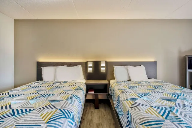 غرفة قياسية بسريرين مزدوجين للمدخنين، Motel6 Ashland, VA 5/10