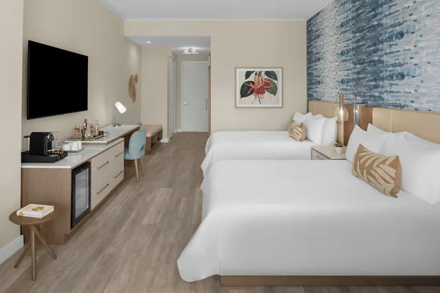 غرفة قياسية بسريرين كوين، The Belgrove Resort & Spa, West Palm Beach, Autograph Collection 1/7