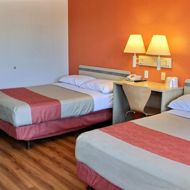 غرفة رباعية لذوي الإعاقة، Motel6 Coalinga, CA - East 5/8