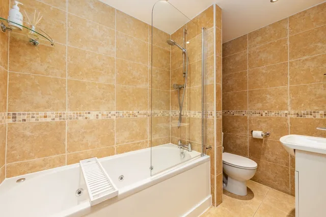 غرفة ديلوكس بسرير كينج، Wheatlands Lodge Bed Breakfast 4/4