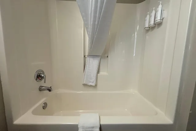 جناح استوديو بسرير كوين، Microtel Inn Suites By Wyndham Springfield 10/10