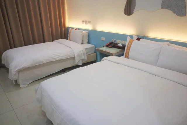 غرفة قياسية ثلاثية، King Plaza Hotel 1/4
