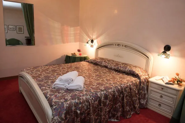 غرفة بسرير كوين، Hotel Tessarin 2/5